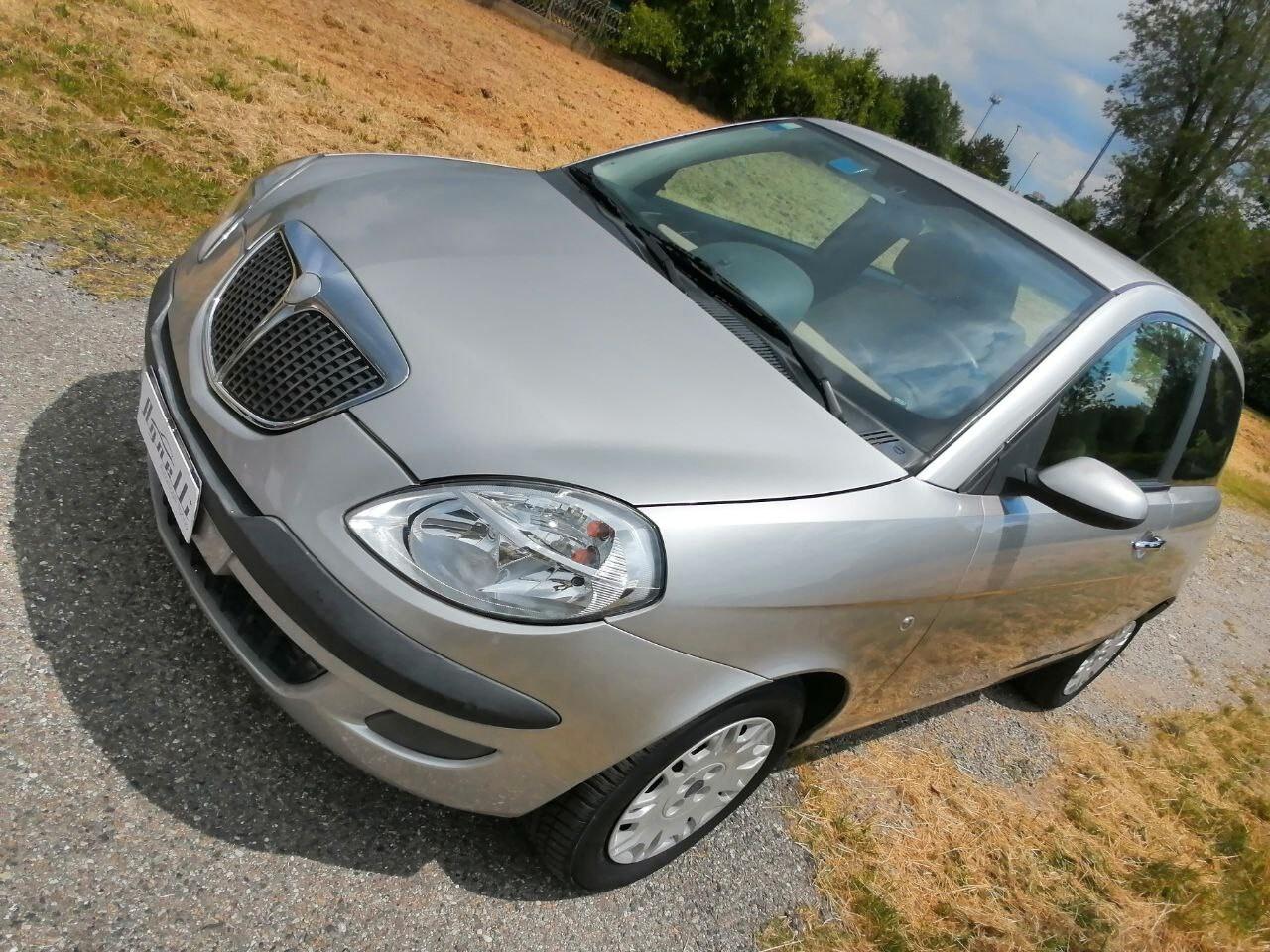 Lancia Ypsilon 1.2 Oro Idonea neopatentati