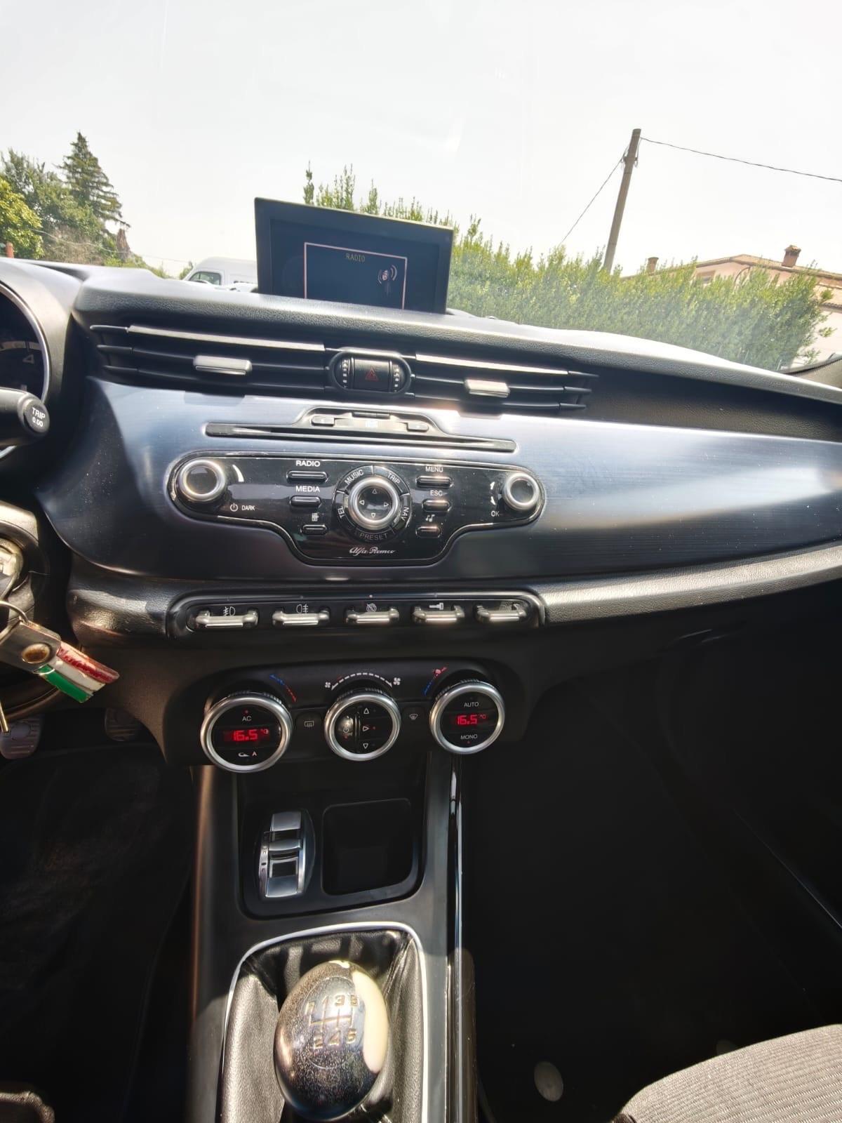 Alfa Romeo Giulietta 1.6 JTDm-2 105 CV tetto apribile full