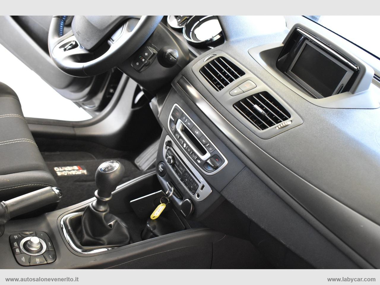 RENAULT Mégane 1.5 dCi 110 CV SporTour Wave