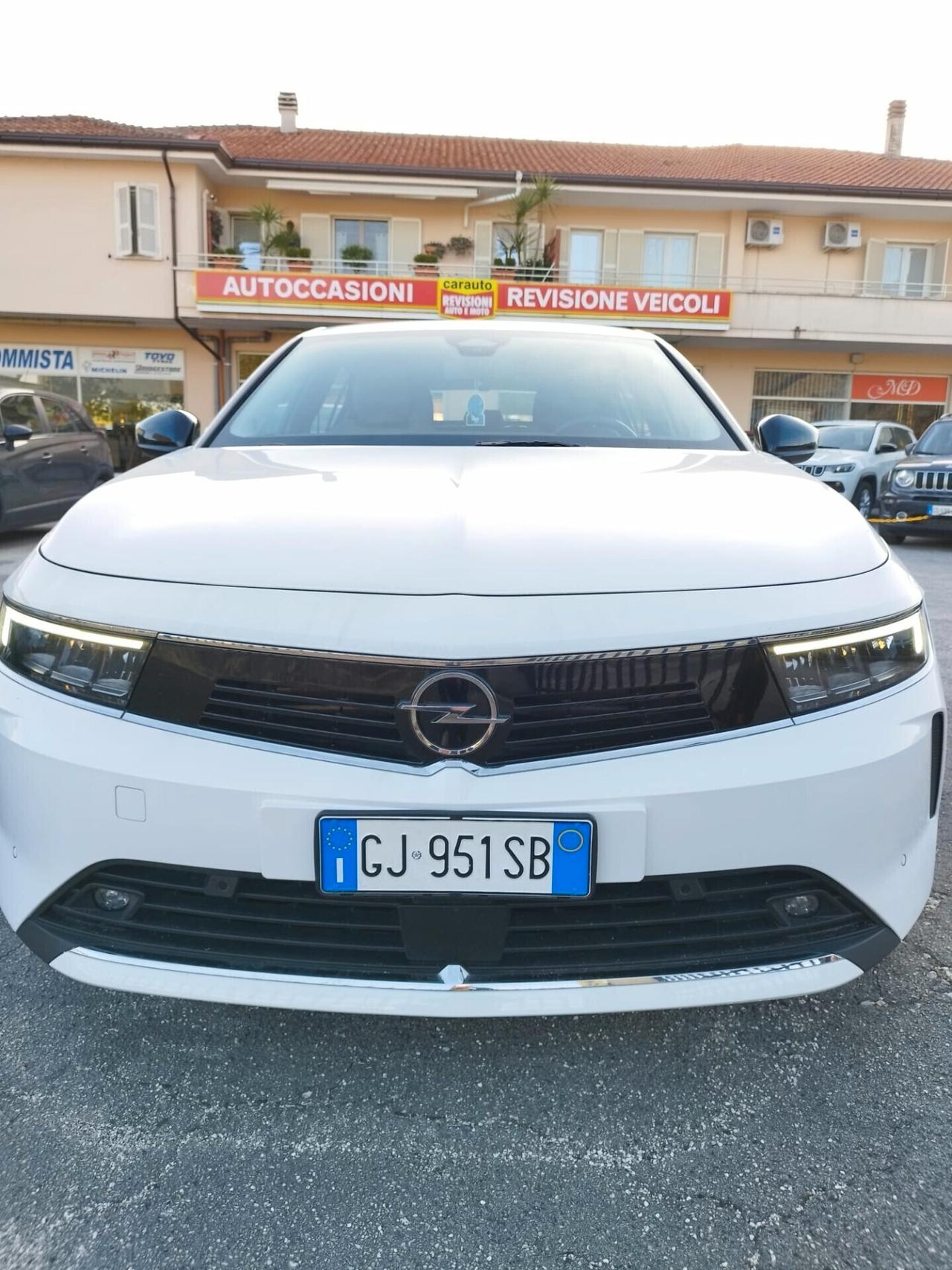 NUOVA Opel Astra 1.2 Turbo 110 CV (SCONTO ECO)