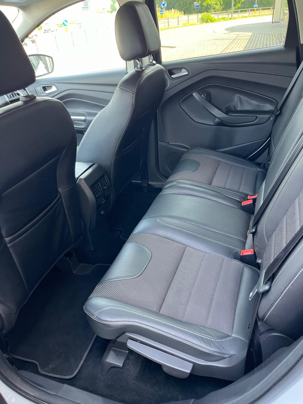 Ford Kuga 2.0 TDCI 150 CV S&S 4WD Business