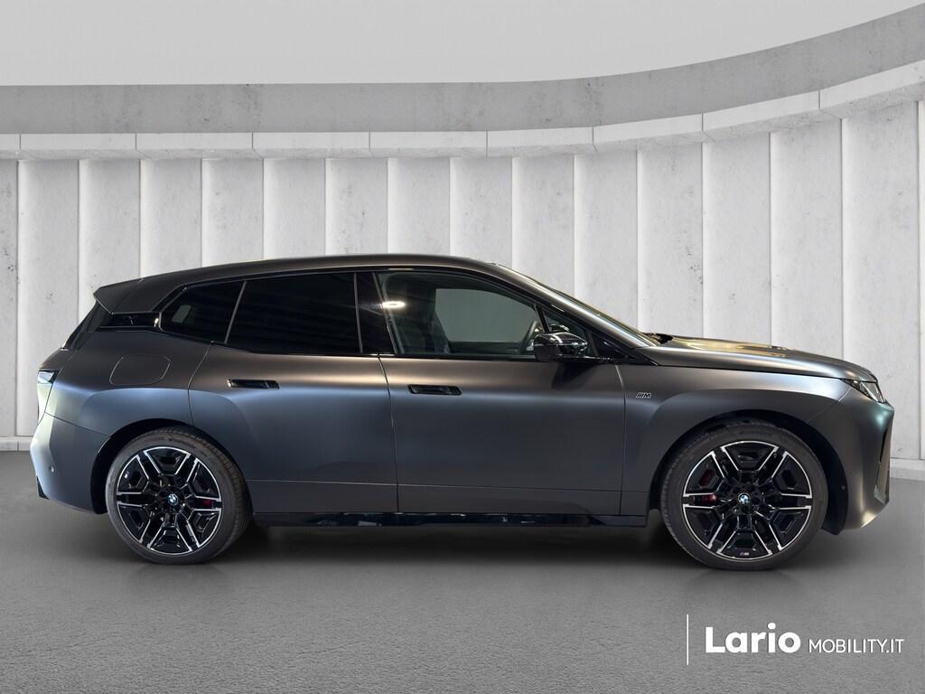 BMW iX M 70