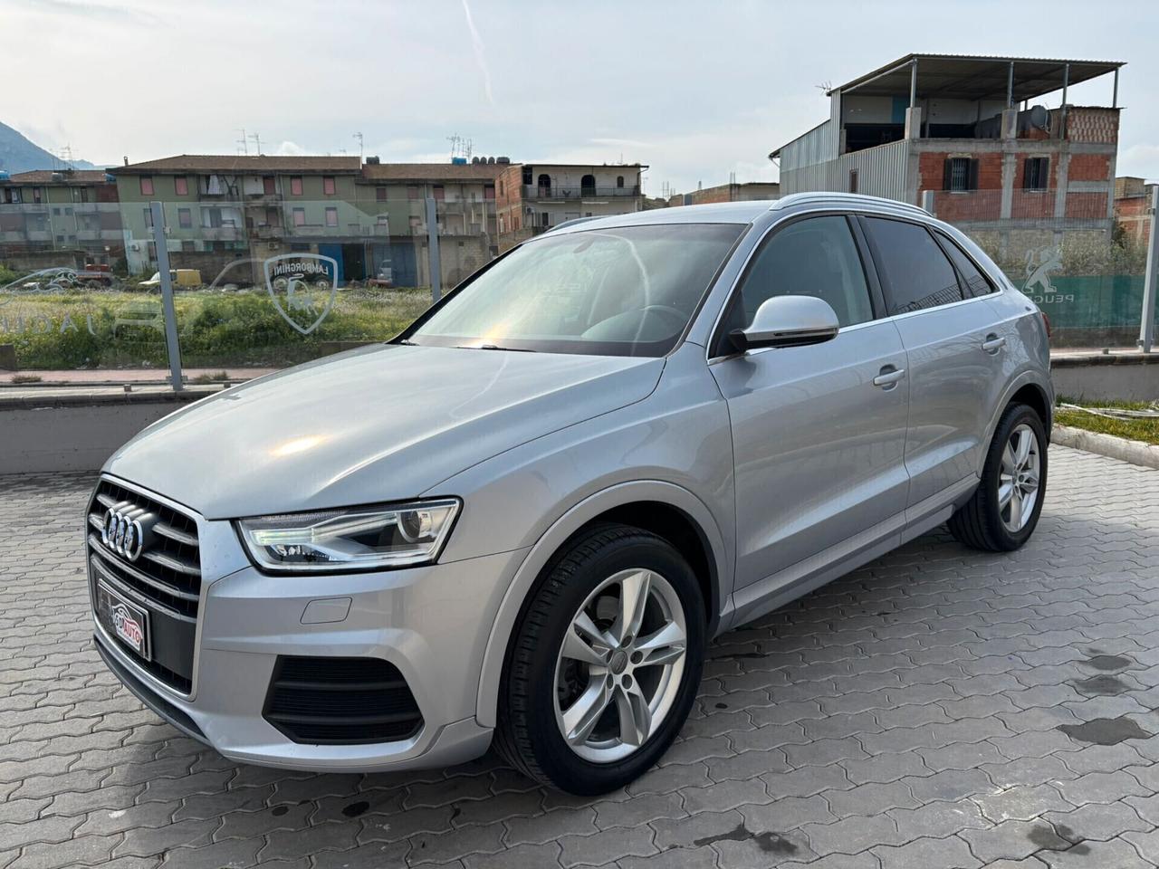 Audi Q3 2.0 TDI 150 CV Sport//.*.