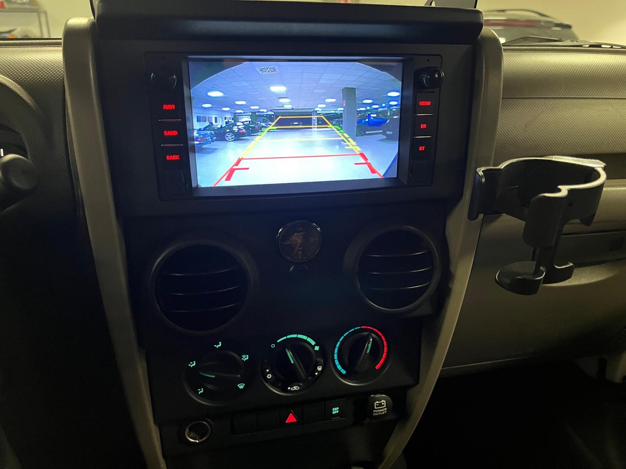 Jeep Wrangler Unlimited 3.8 V6 Sahara Auto 208cv