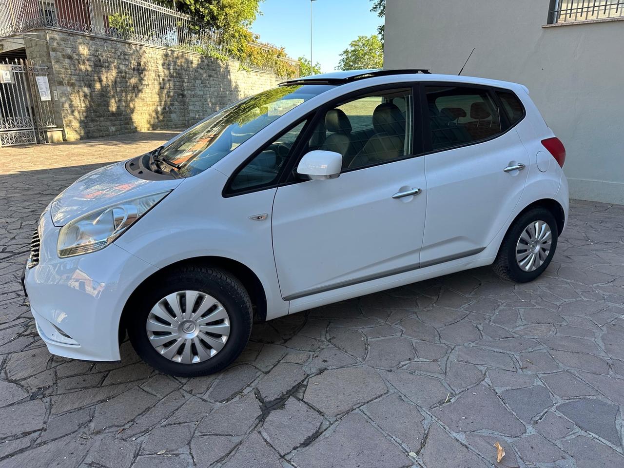 Kia Venga 1.4 CVVT Cool. 79000 KM