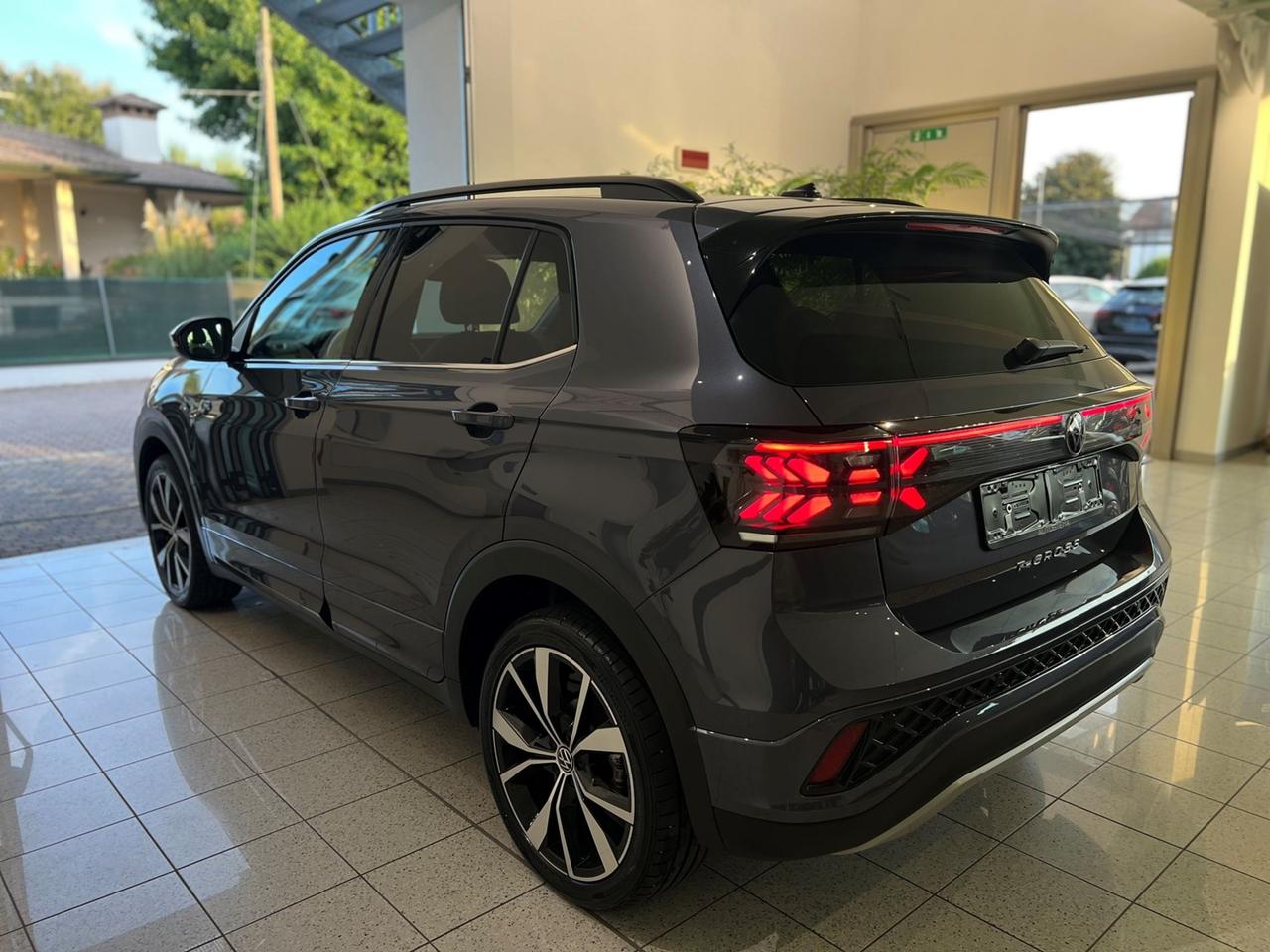 VOLKSWAGEN T-Cross 2024 1.0 tsi R-Line 115cv dsg