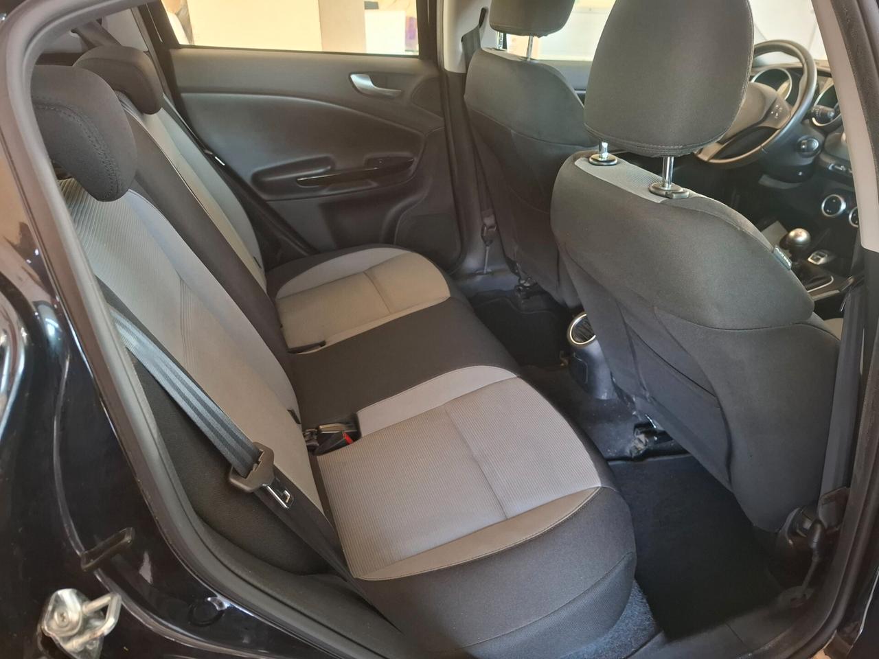 Alfa Romeo Giulietta 1.6 JTDm-2 105 CV Distinctive