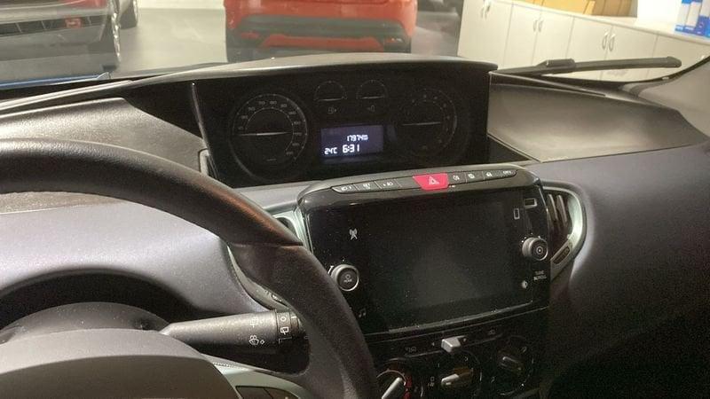 Lancia Ypsilon Ypsilon 1.0 FireFly 5 porte S&S Hybrid Platino