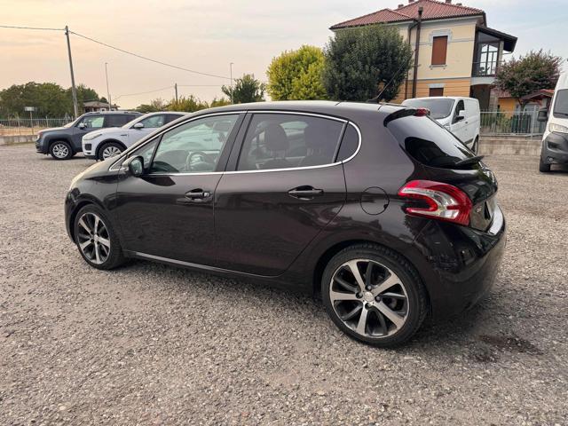 PEUGEOT 208 1° serie 1.6 e-HDi 92 CV Stop&Start robotizzato 5