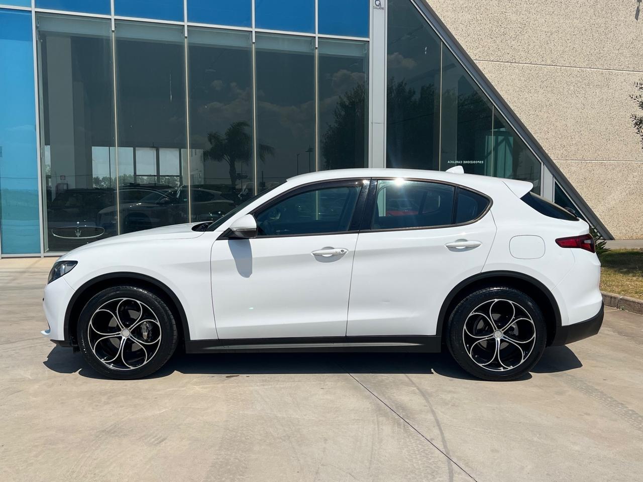 Alfa Romeo Stelvio 2.2 Turbodiesel 160 CV AT8 RWD Business