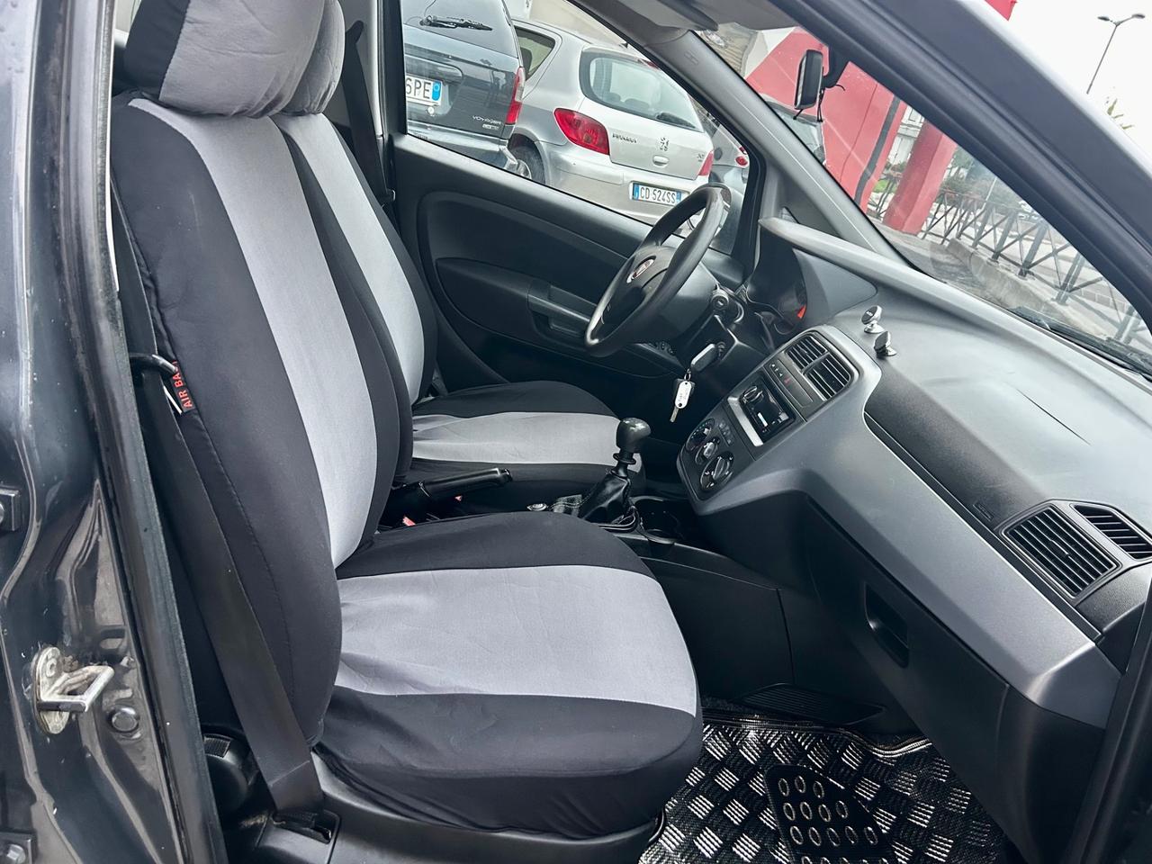 Fiat Grande Punto 1.4 5 porte Actual