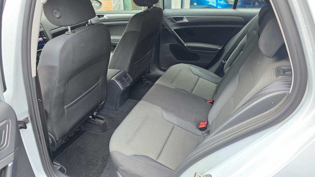 Volkswagen Golf 1.0 TSI 110 CV 5p. Trendline BlueMotion Technology