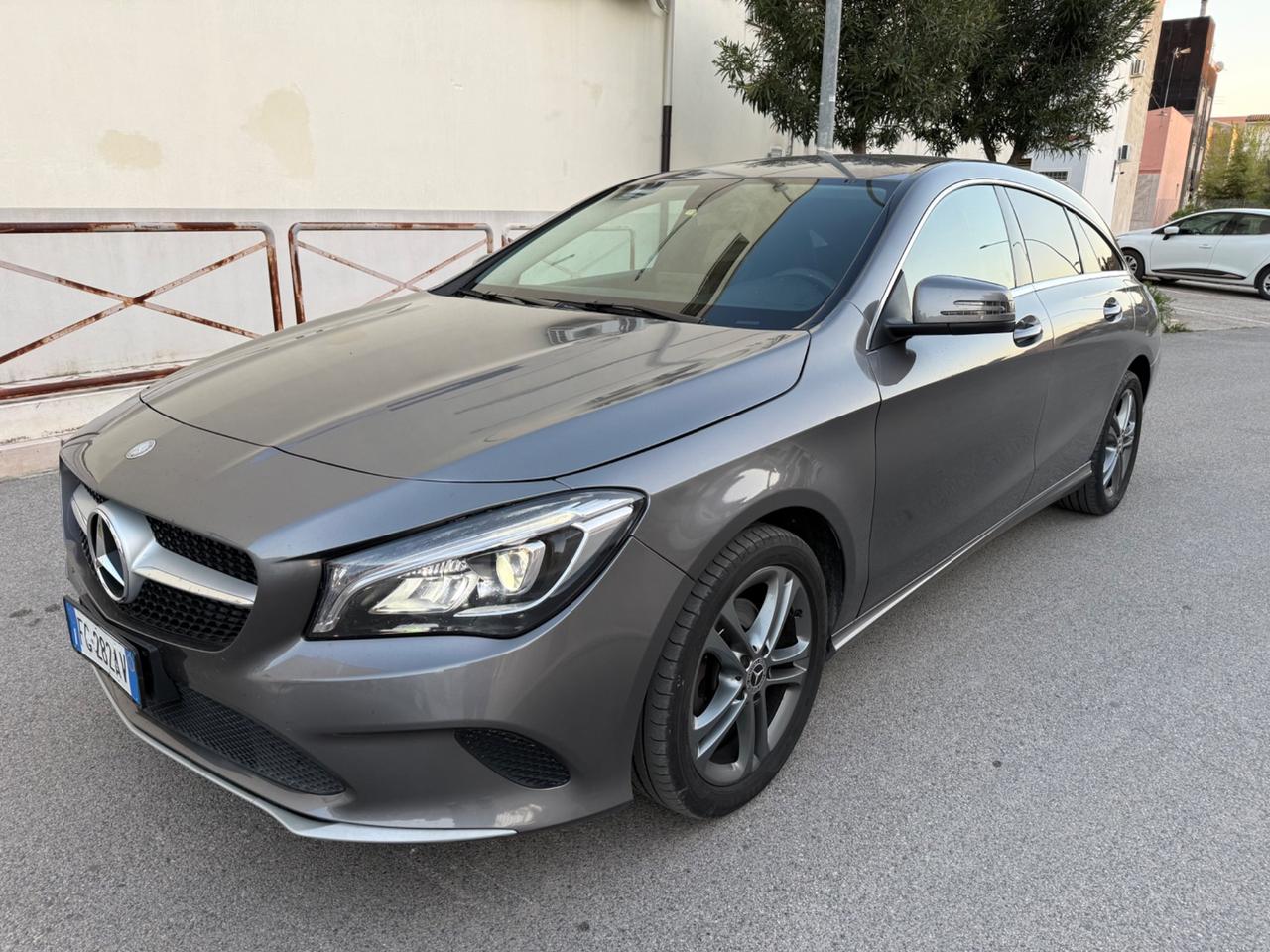 Mercedes-benz CLA 180 d Premium UNICO PROPRIETARIO