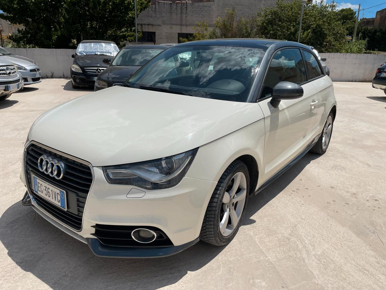 AUDI A1 1.6 TDI 105CV AMBITION PROMO ESTATE