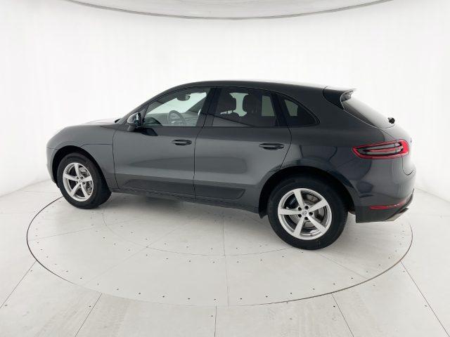 PORSCHE Macan 2.0