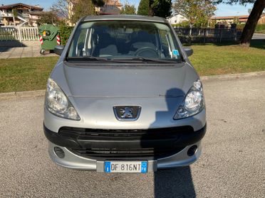 Peugeot 1007 1.4 HDi Happy