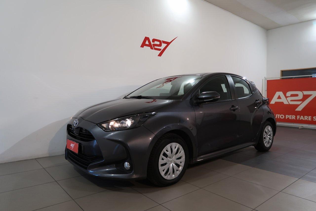 Toyota Yaris 1.5h Business # TELECAMERA # CAMBIO AUT #