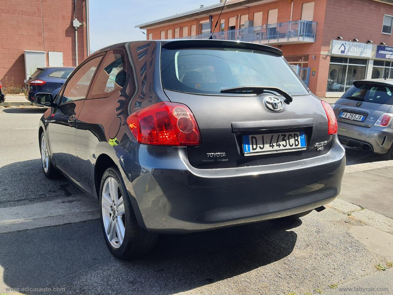 TOYOTA Auris 2.2 D-Cat 3p.