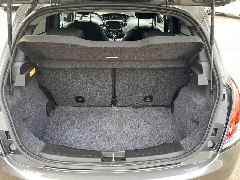 Lancia Ypsilon 1.0 FireFly 5 porte S&S Hybrid Gold