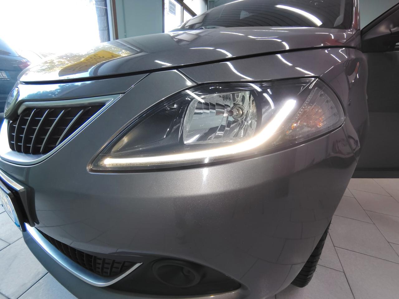 Lancia Ypsilon Hybrid AL PREZZO DEL BENZINA!!!