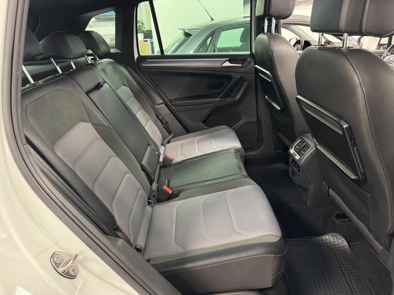 Volkswagen Tiguan 2.0 TDI DSG 4MOTION RLINE