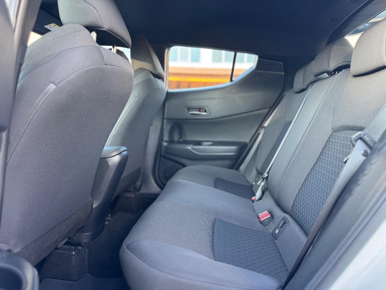 Toyota C-HR 1.8 Hybrid E-CVT Toyota Team