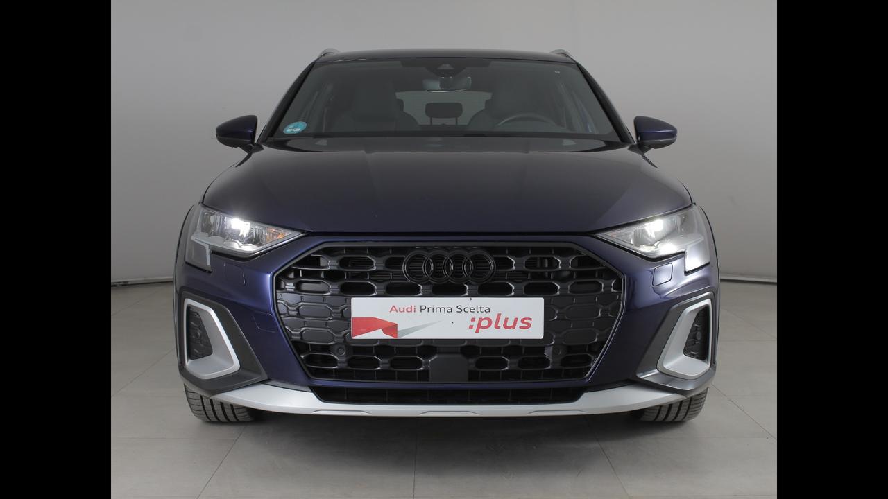 AUDI A3 IV 2024 allstreet - A3 allstreet 35 2.0 tdi Business s-tronic