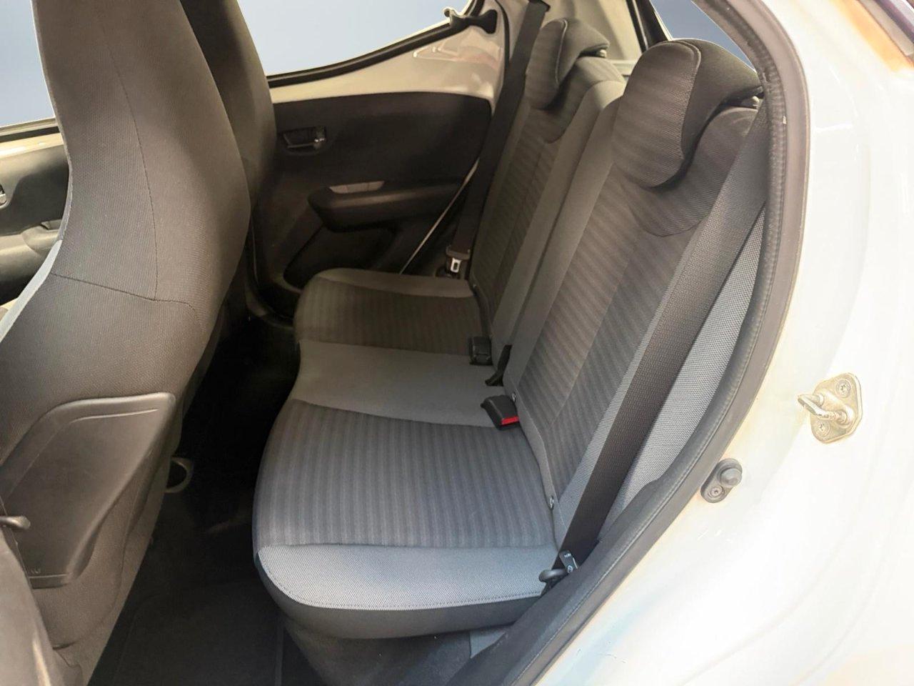 Toyota Aygo 5 Porte Aygo 5p 1.0 x-business m-mt 72cv