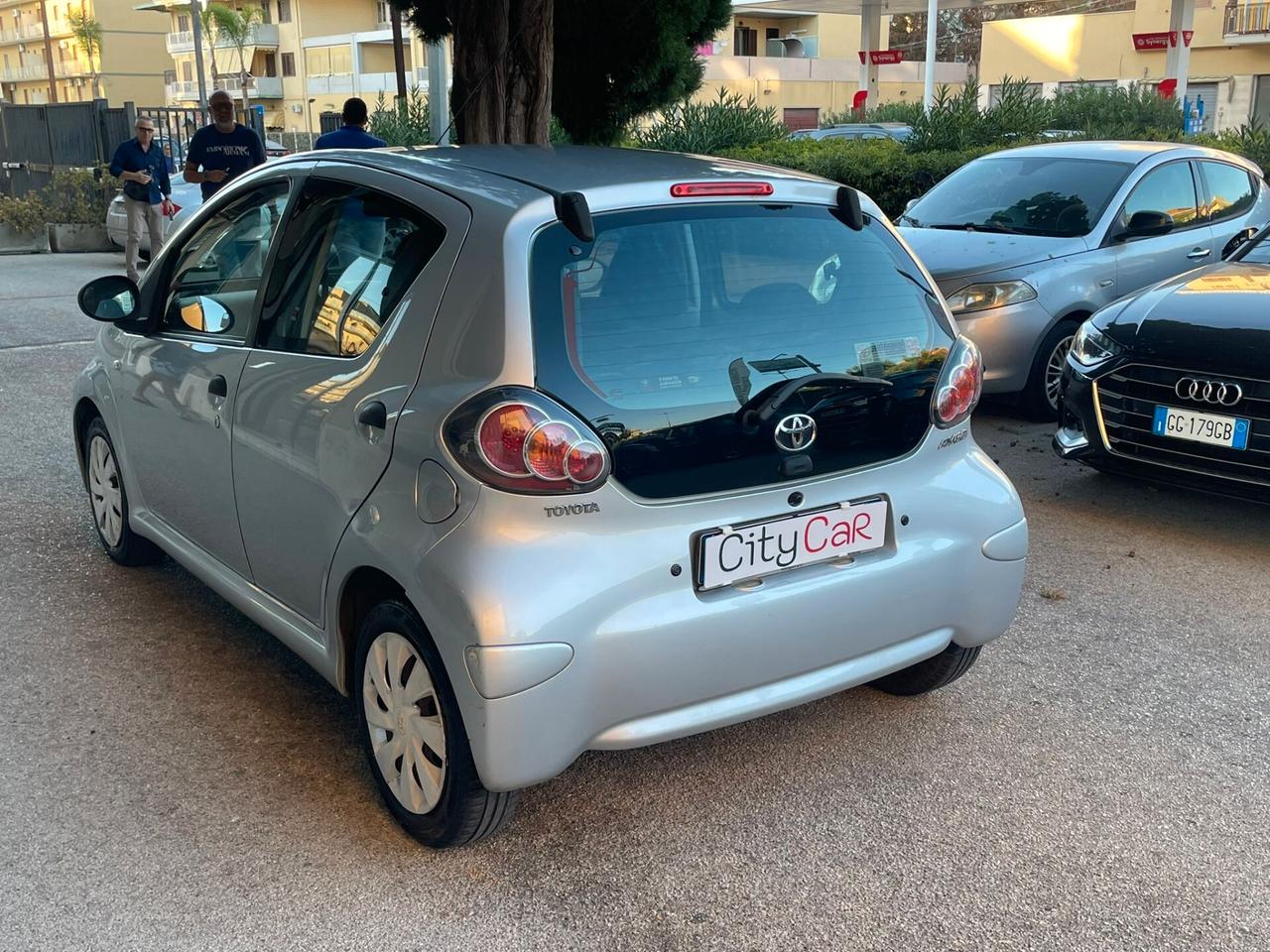 Toyota Aygo 1.0 12V VVT-i 5 porte Lounge Connect