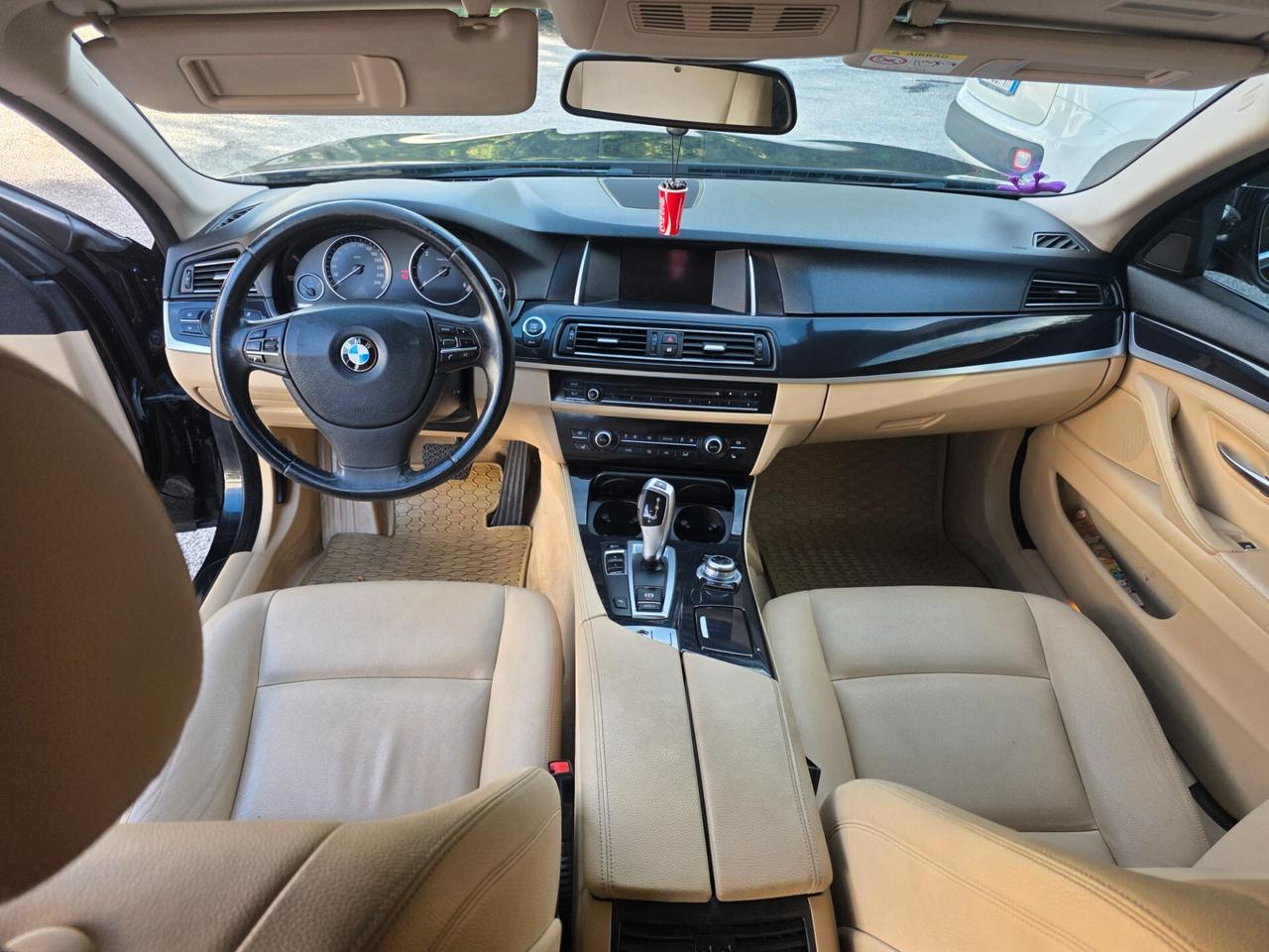 Bmw 520 M sport 2.0 disel 179000 km anno 2015 in perfetto stato tagliando appena eseguito bollo paga