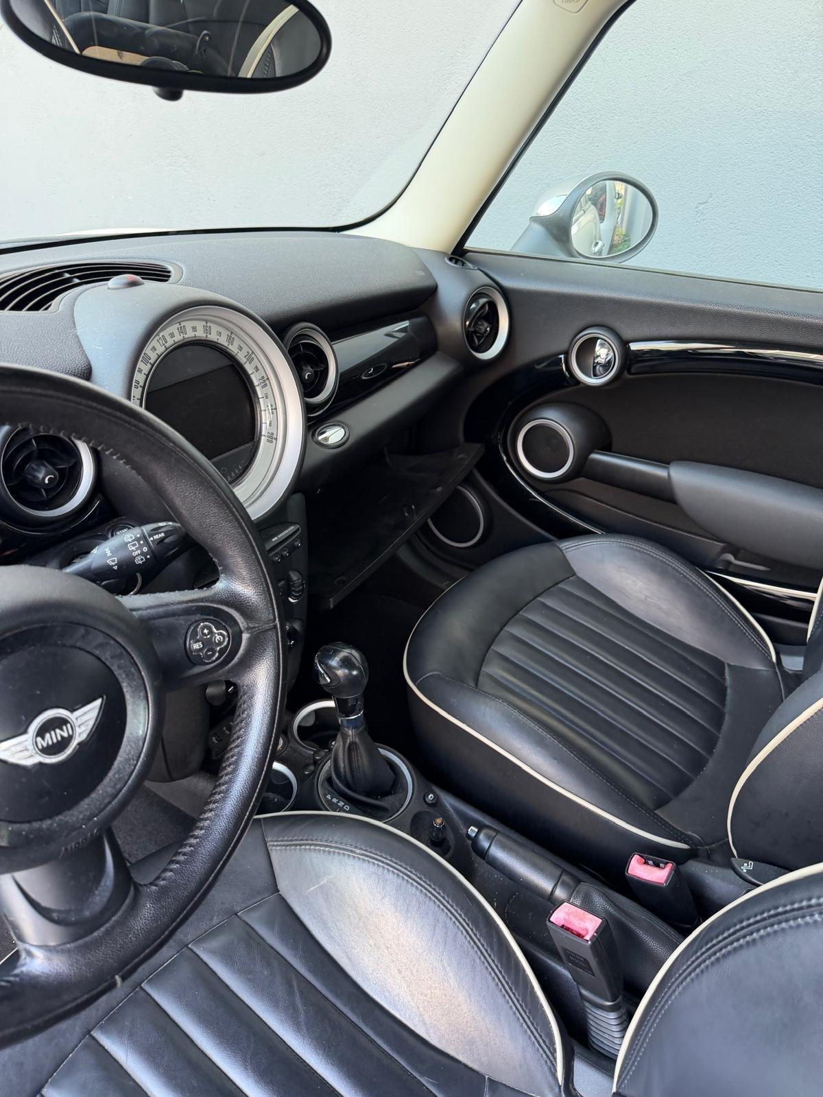 Mini 2.0 16V Cooper D Automatica