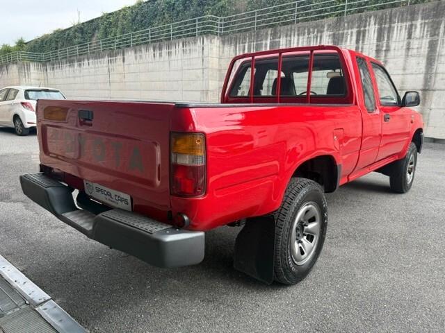 Toyota Hilux 2.4 diesel Pick-up
