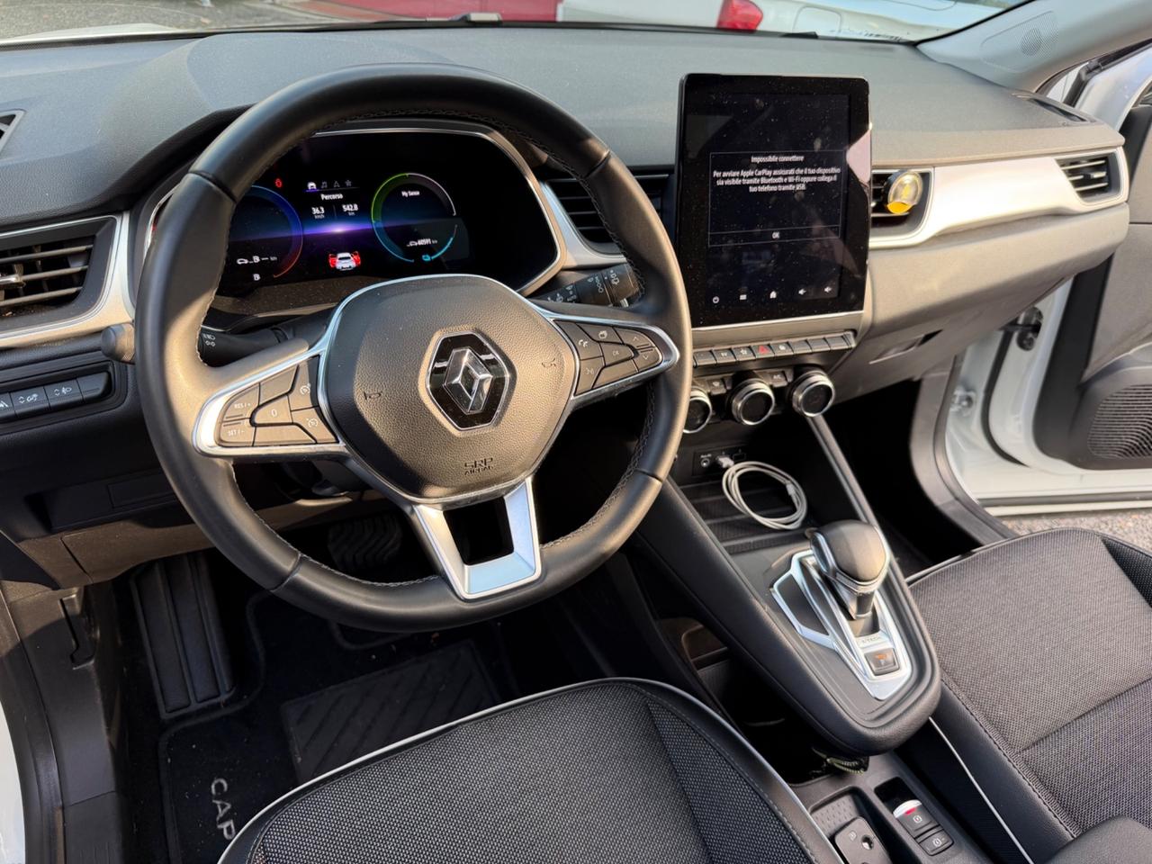 Renault Captur Full Hybrid E-Tech 145 CV Techno bianco perla