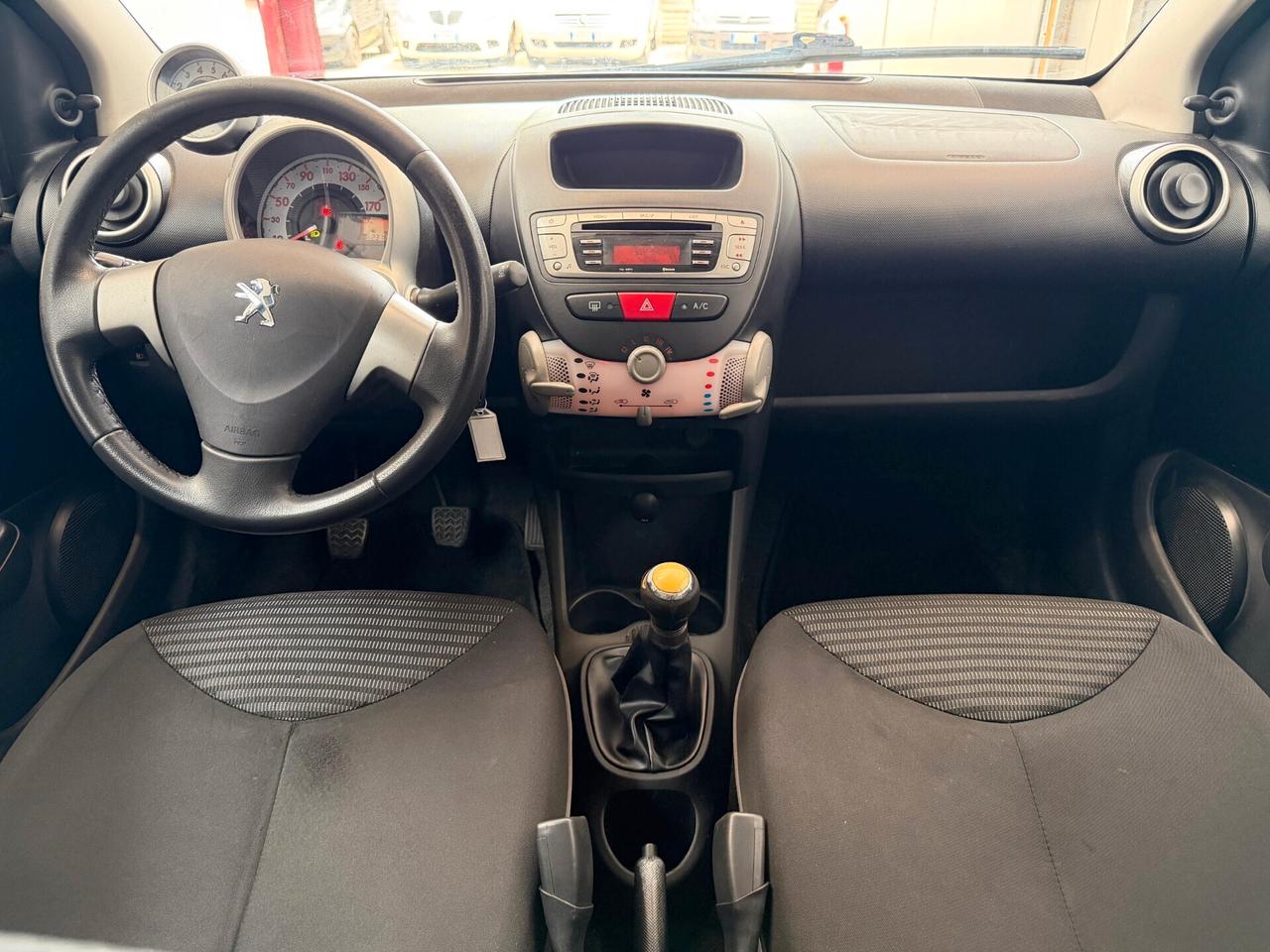 Peugeot 107 1.0 68CV 5p. Superga neopat