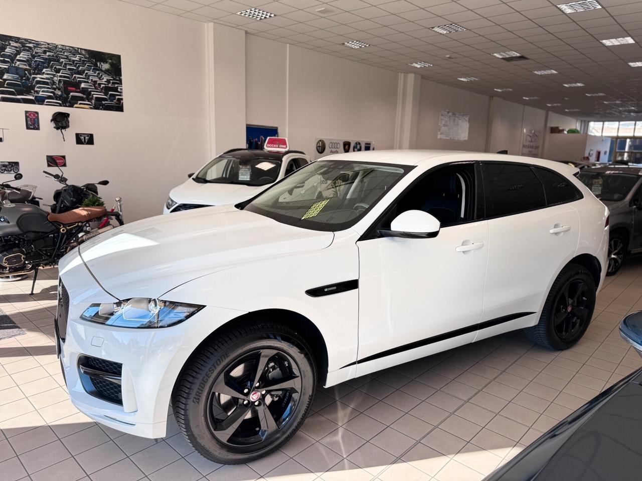 Jaguar F-Pace 2.0 D 180 CV AWD aut. R-Sport