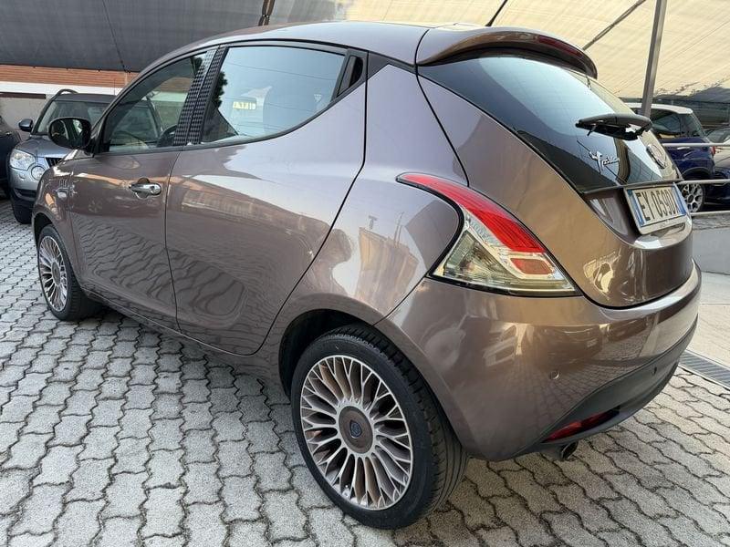 Lancia Ypsilon 5 Porte Ypsilon 1.2 8v Platinum 69cv E6