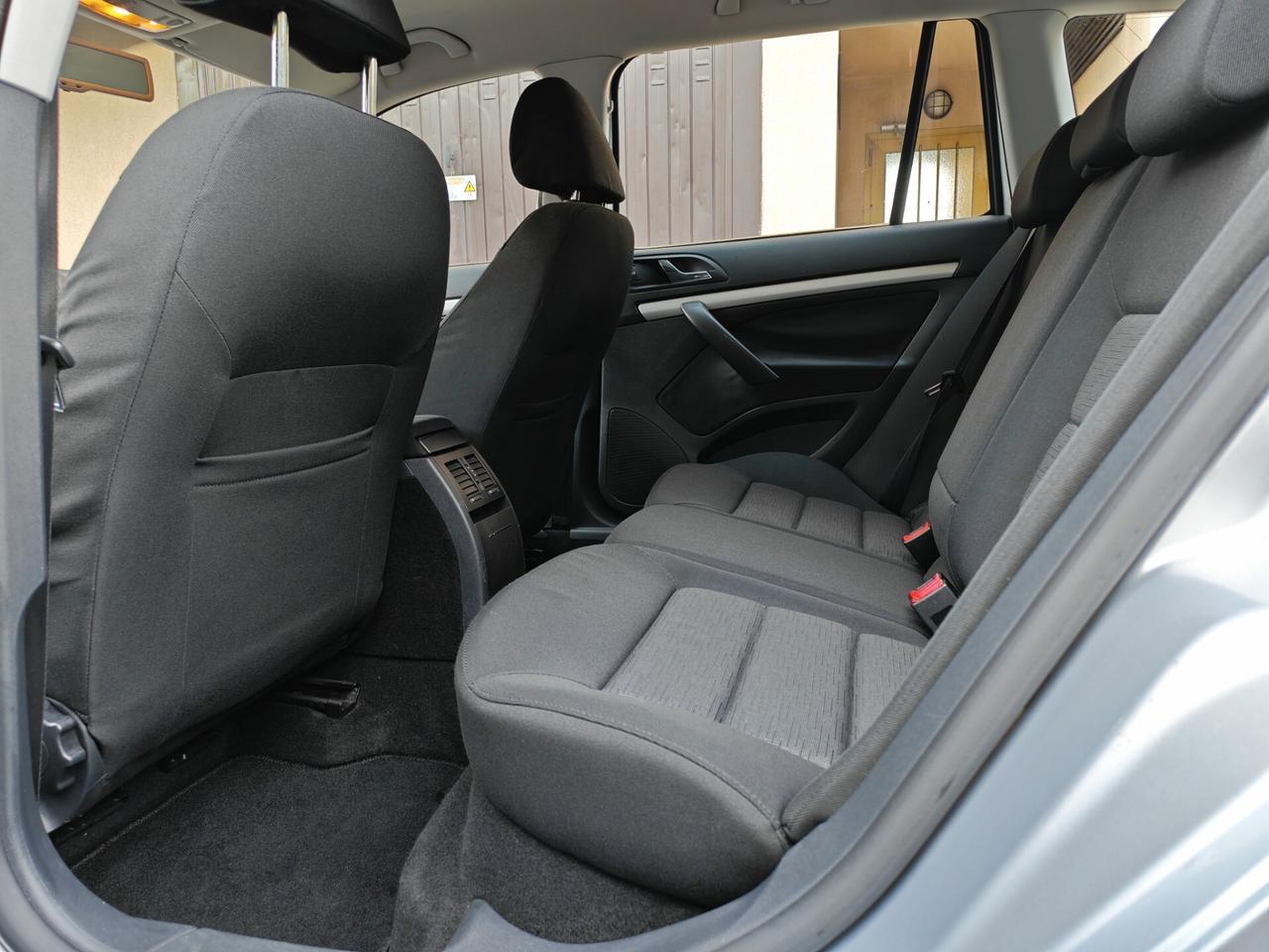 Skoda Octavia 1.6 TDI 105cv DSG / 78.000km / Unipro