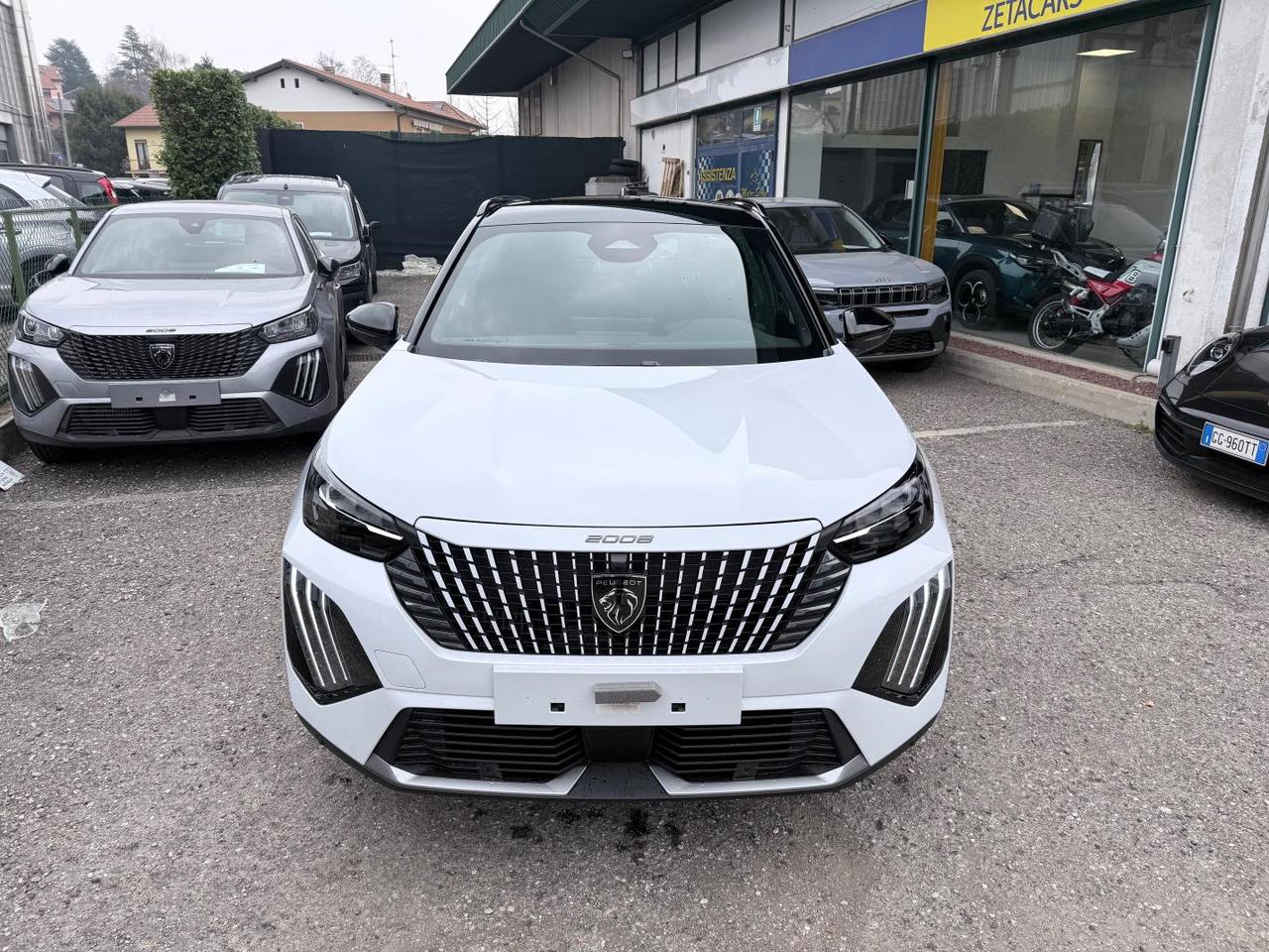 Peugeot 2008 2008 1.2 hybrid GT 145cv e-dcs6