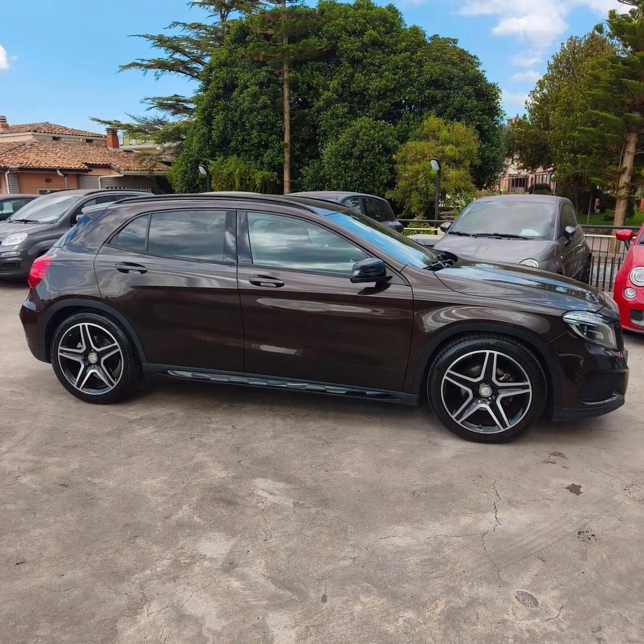 Mercedes-benz GLA 200 4matic PREMIUM AMG NIGHTPACK KM CERTIFICATI