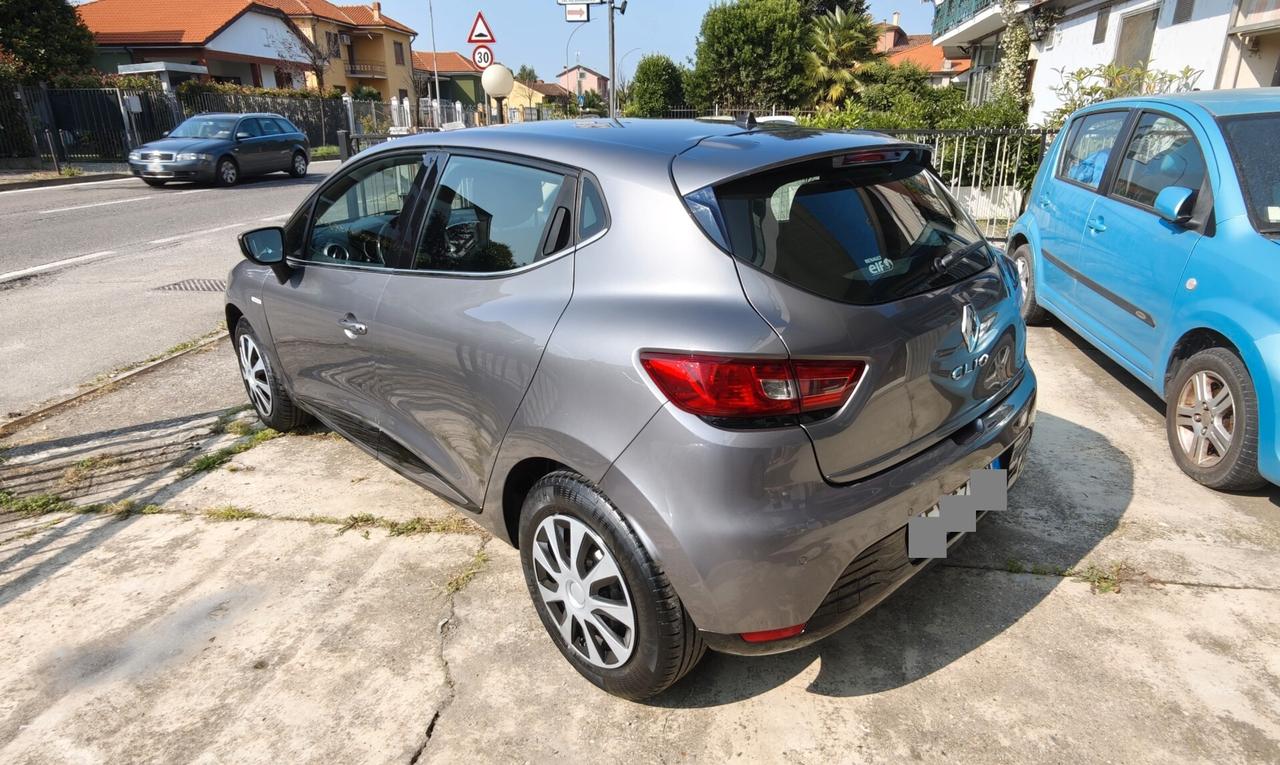 Renault Clio 1.2 75CV GPL 5 porte Costume National