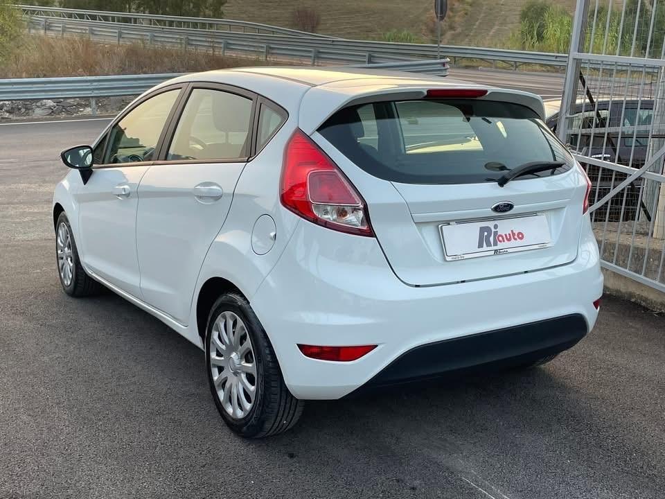 Ford Fiesta 1.5 TDCi 75CV 5 porte