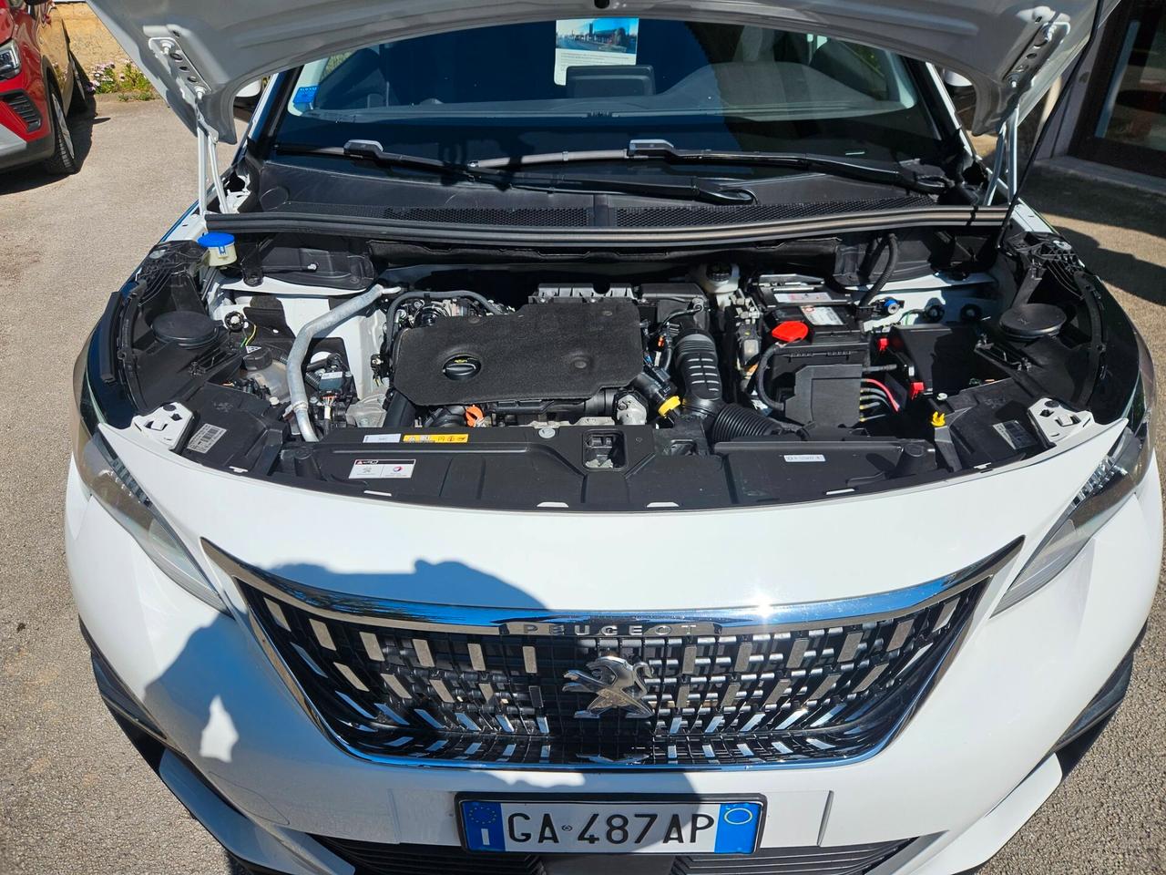 Peugeot 3008 BlueHDi 130 S&S EAT8 Allure