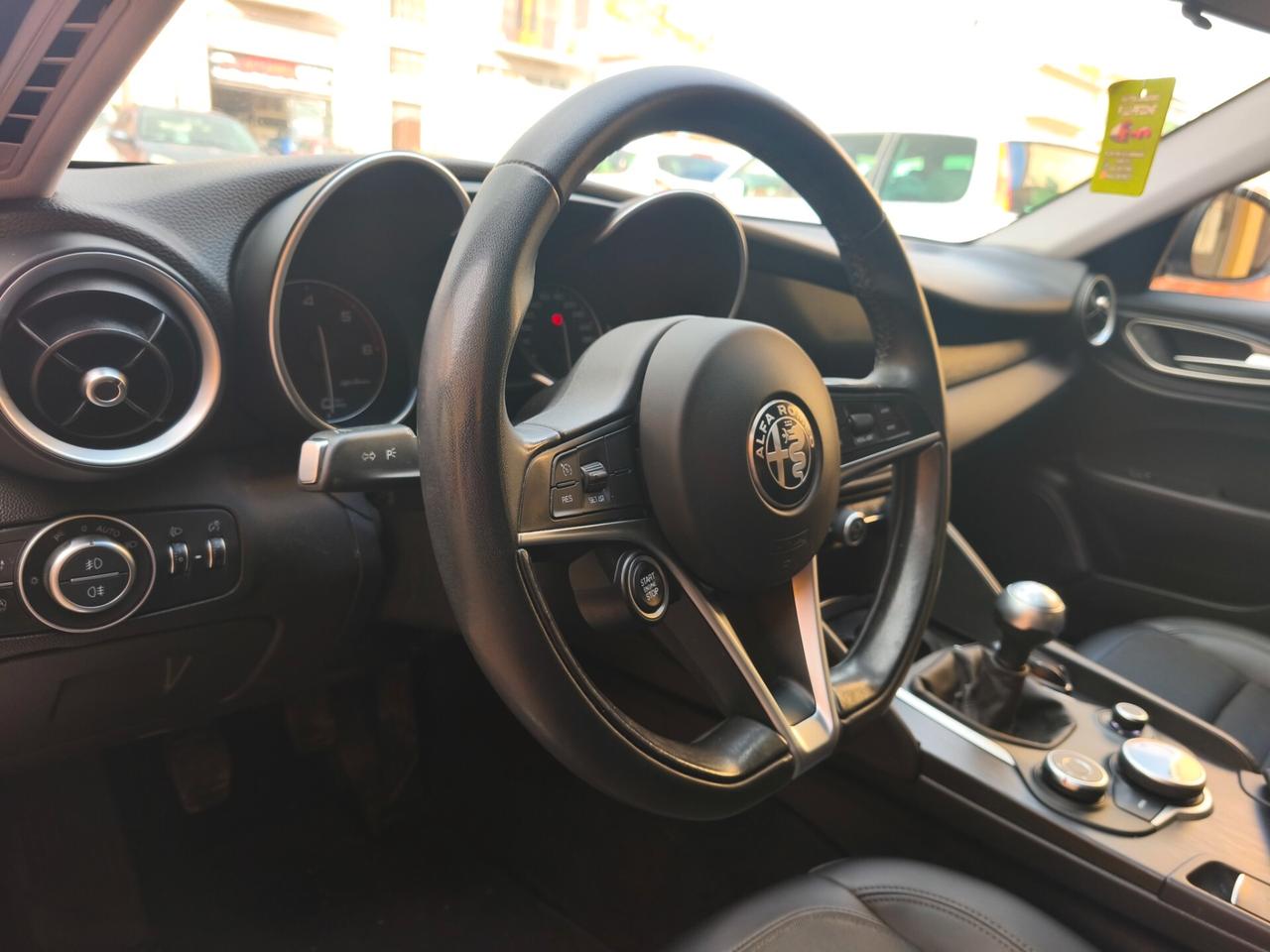 Alfa Romeo Giulia 2.2d 180 CV Manuale PROMO