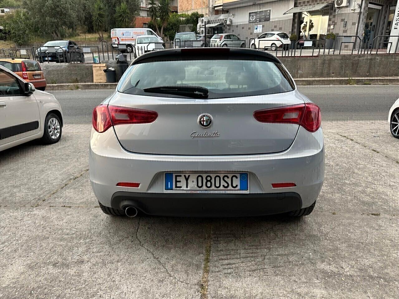 Alfa Romeo Giulietta 1.6 JTDm-2 105 CV Distinctive