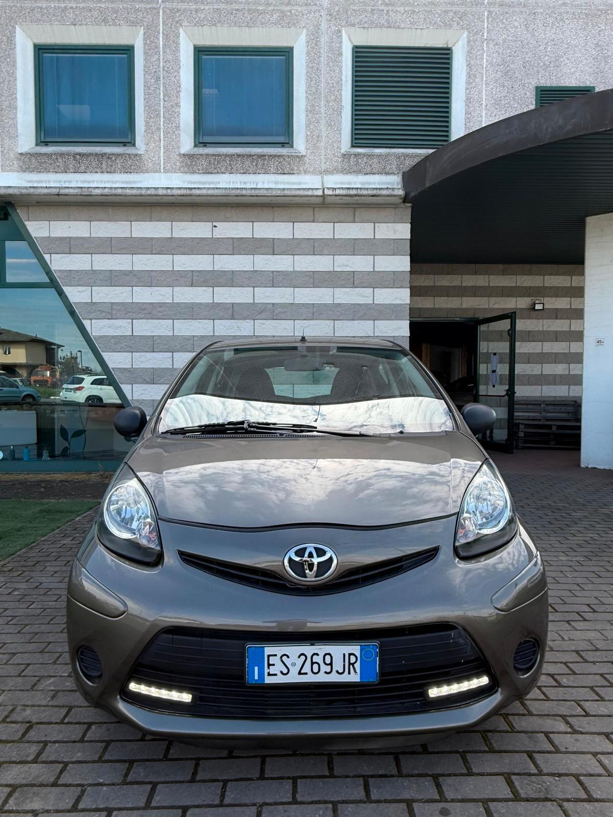 Toyota Aygo 1.0 12V VVT-i 5 porte Active Connect