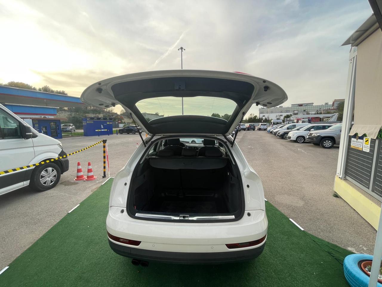 Audi Q3 2.0 TDI 150 CV Business