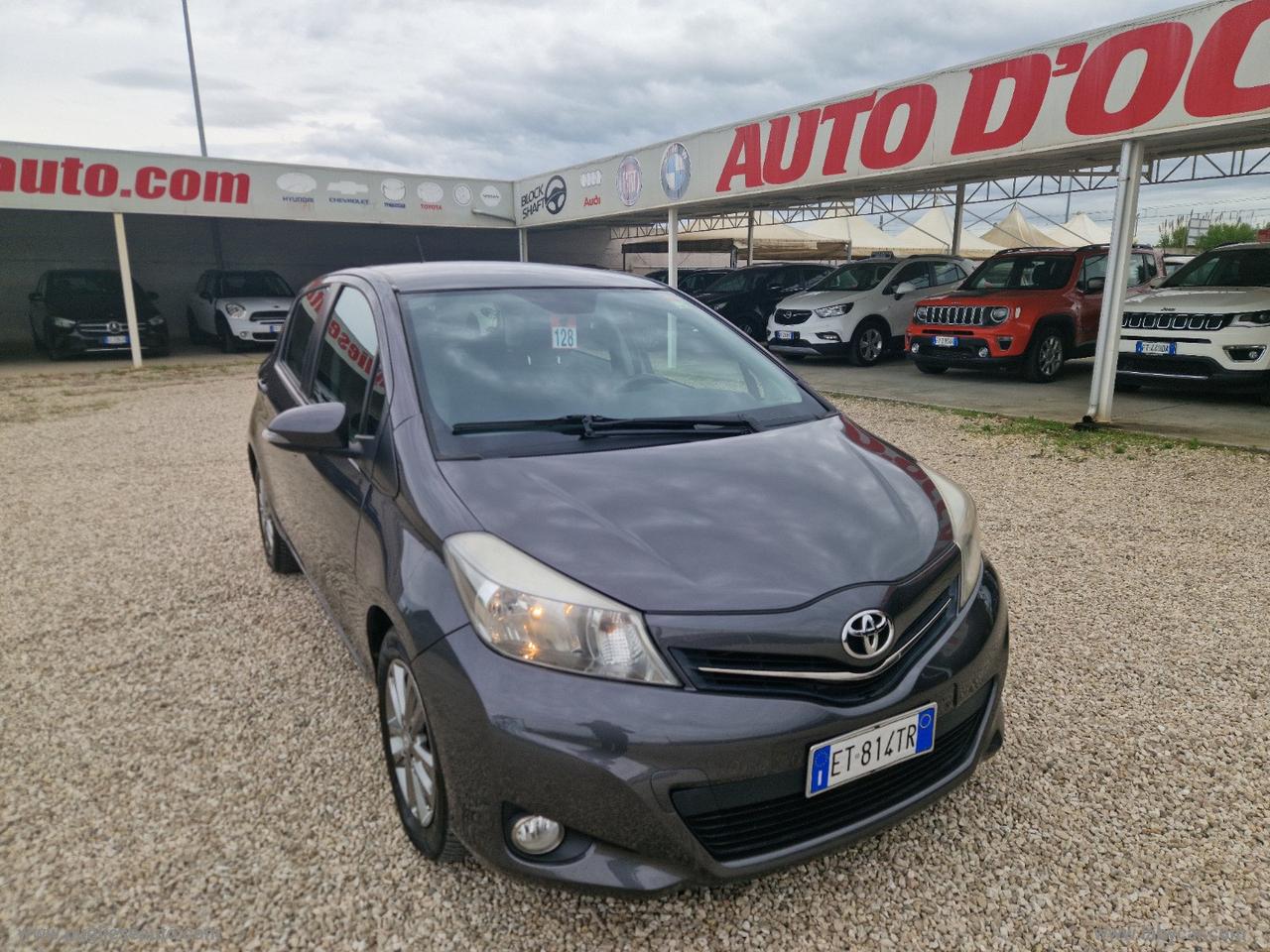 TOYOTA Yaris 1.4 D-4D 5p. Lounge