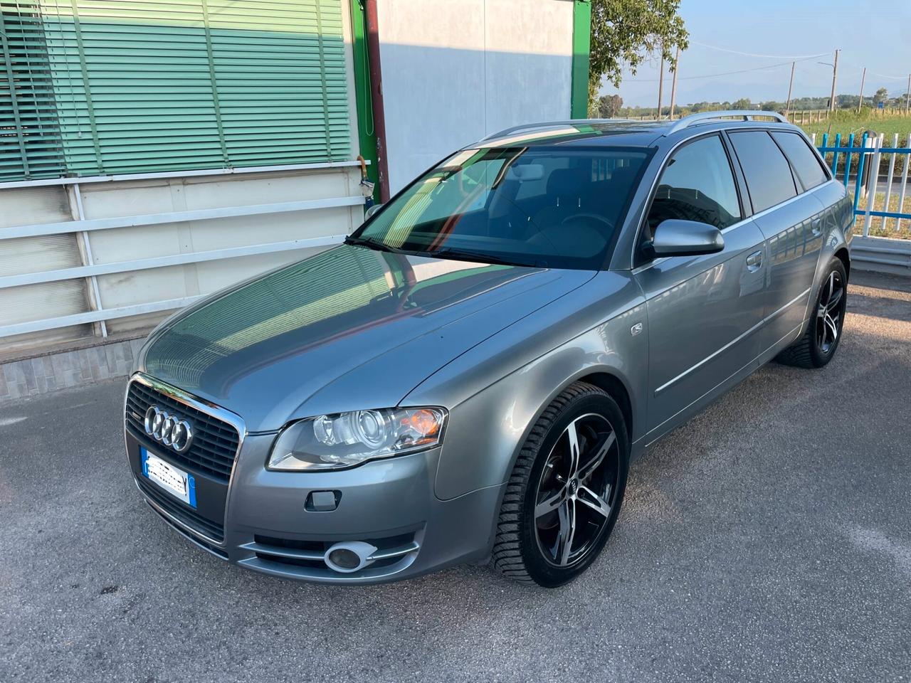 Audi A4 3.0 V6 TDI Avant quattro Sport S TRONIC