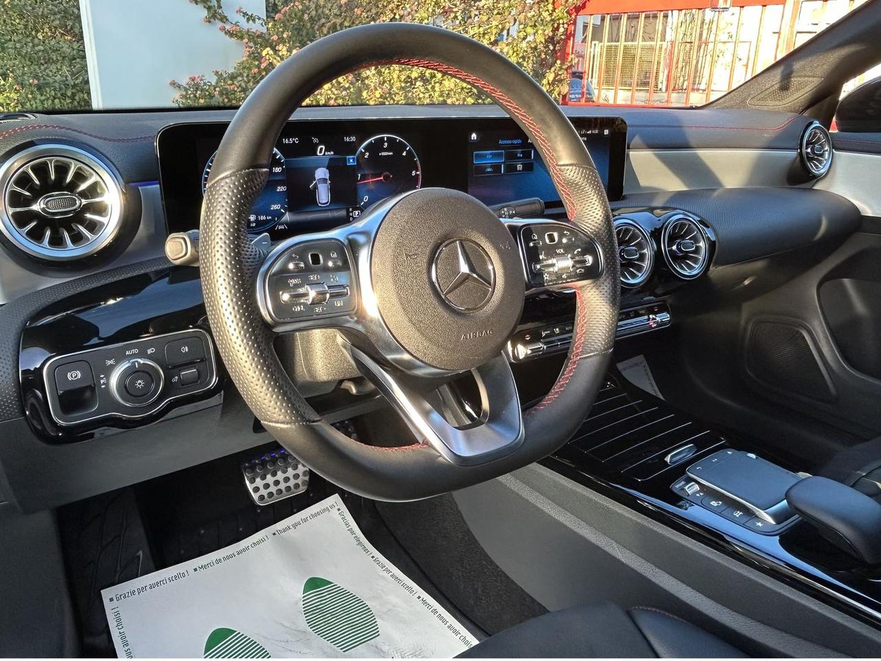 Mercedes-Benz CLA 200 Premium CLA 200 D