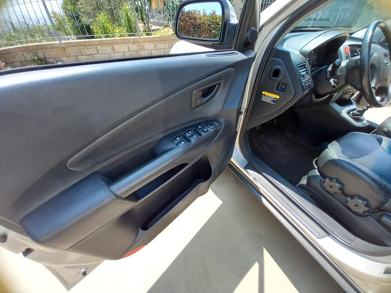 Hyundai Tucson 2.0 CRD 4x4 Dynamic solo 70000 km!!!